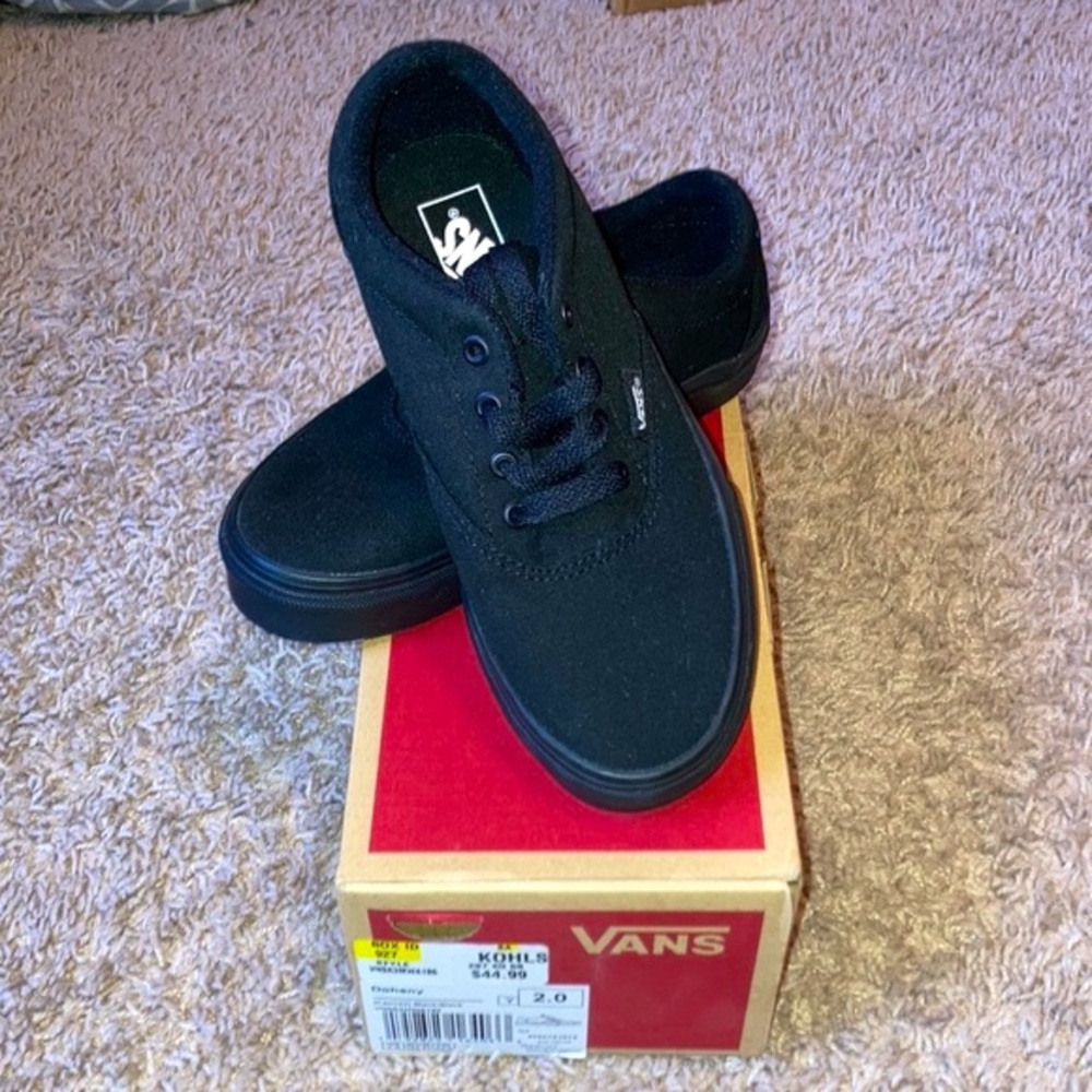 Vans 🆕👟Kids Unisex Doheny Black Sneakers Size 2